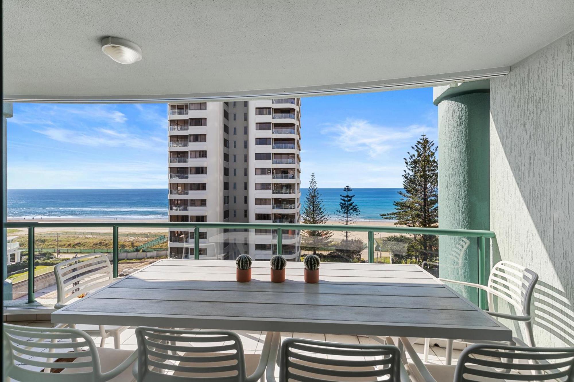 Emerald Sands Holiday Apartments Surfers Paradise Quarto foto