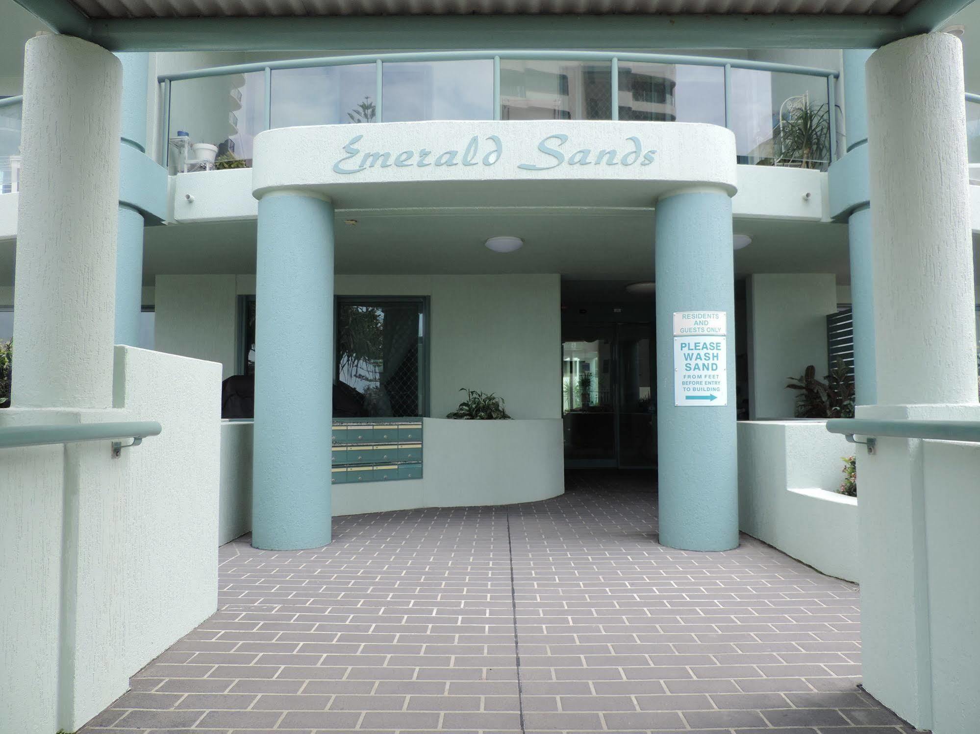 Emerald Sands Holiday Apartments Surfers Paradise Exterior foto