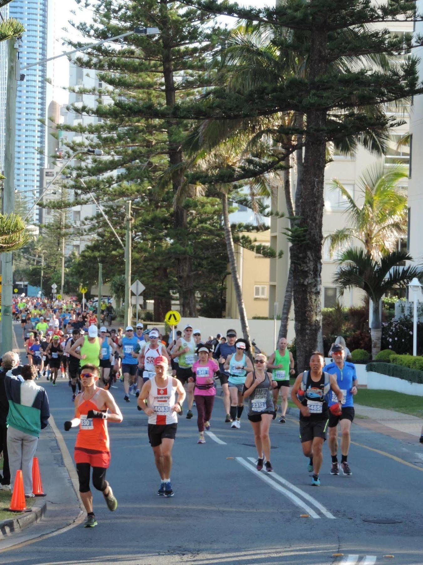 Emerald Sands Holiday Apartments Surfers Paradise Exterior foto